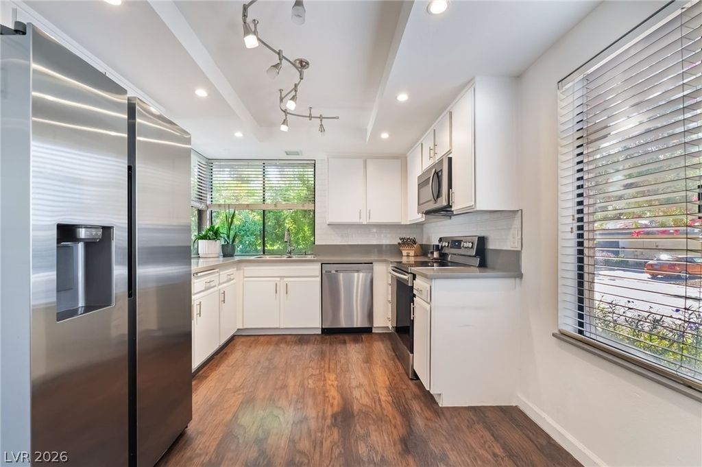 3464 Manzano Circle, Las Vegas, NV 89121 — photo 3