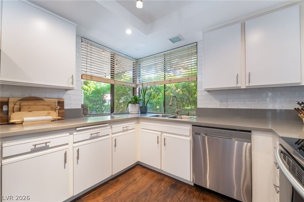 3464 Manzano Circle, Las Vegas, NV 89121 — photo 4