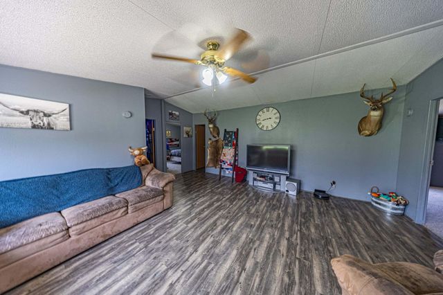 15601 County Road 281, Wheatland, MO 65779