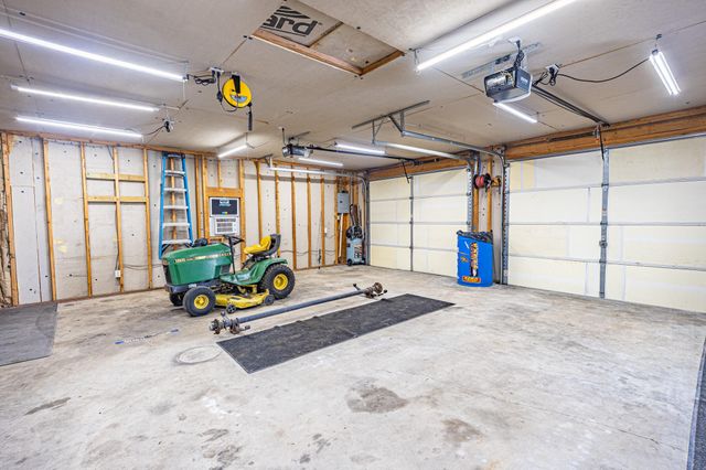 15601 County Road 281, Wheatland, MO 65779