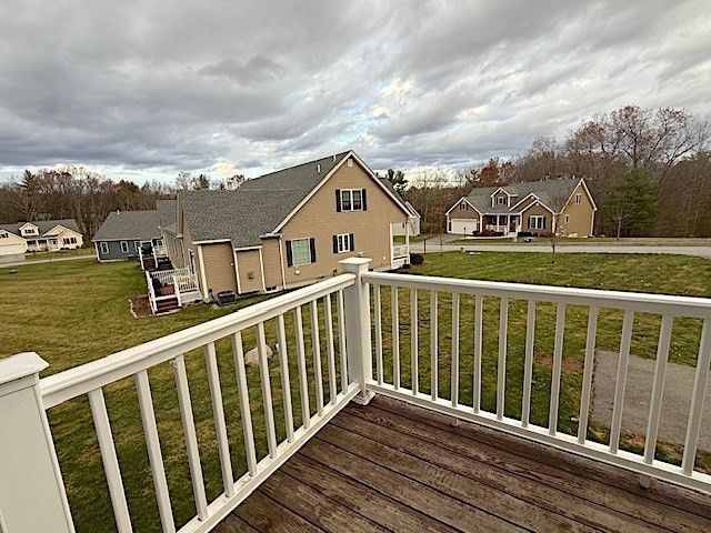 121 Robin Hill Rd B, Groton, MA 01450