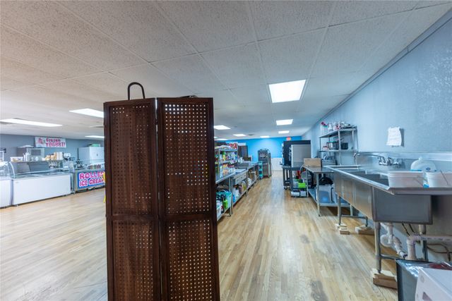 2810 4th Street, Brownwood, TX 76801