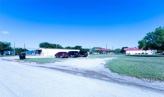 2810 4th Street, Brownwood, TX 76801