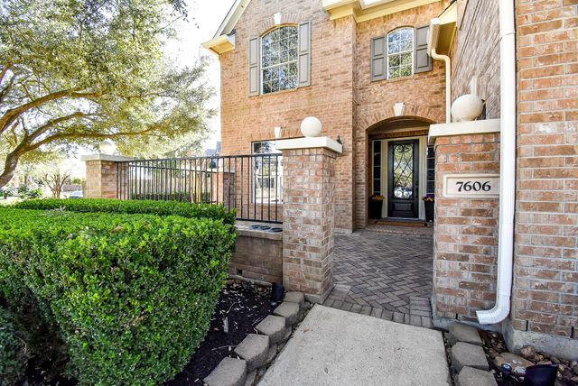 7606 Hampden Court, Sugar Land, TX 77479