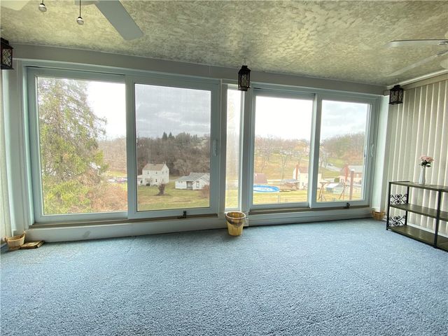 11 Washington Dr, Monessen, PA 15062