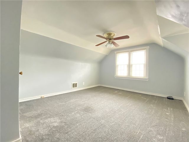 11 Washington Dr, Monessen, PA 15062