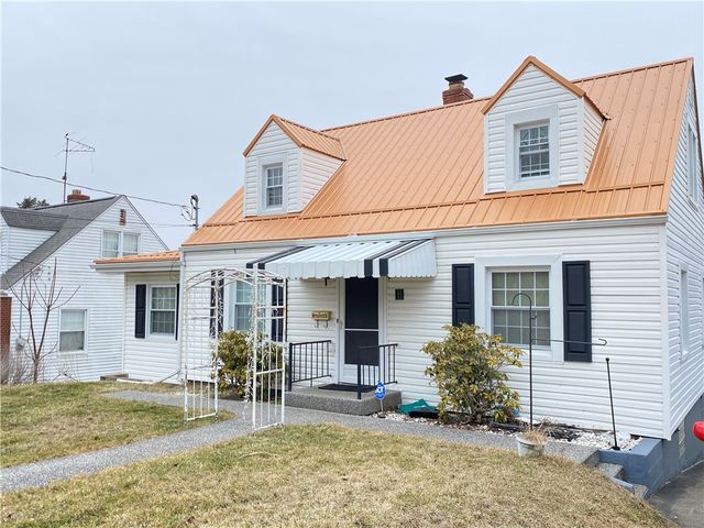 11 Washington Dr, Monessen, PA 15062