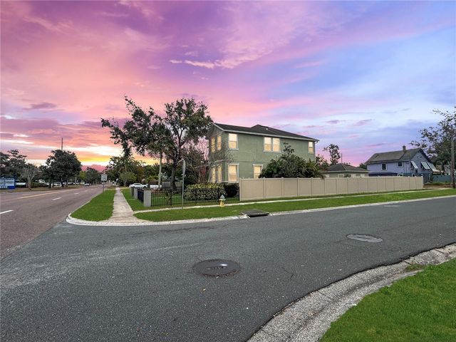 2258 9TH AVENUE N, St Petersburg, FL 33713