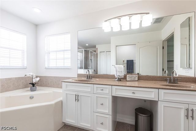 12688 Stone Tower LOOP, Fort Myers, FL 33913