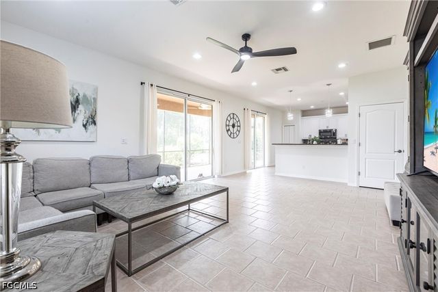 12688 Stone Tower LOOP, Fort Myers, FL 33913
