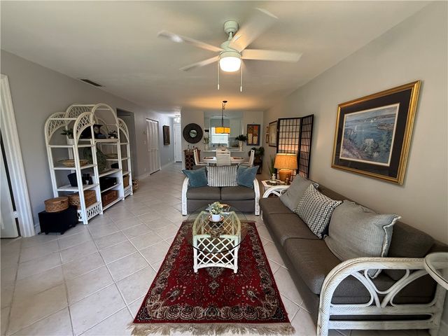 400 18th Street I8, Vero Beach, FL 32960