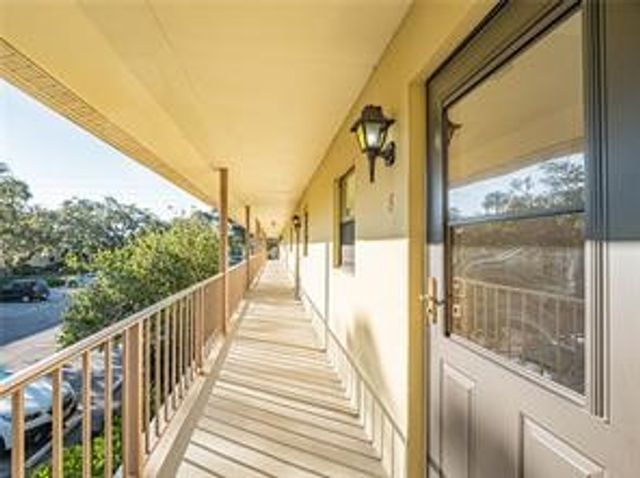 400 18th Street I8, Vero Beach, FL 32960