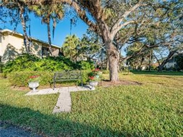 400 18th Street I8, Vero Beach, FL 32960