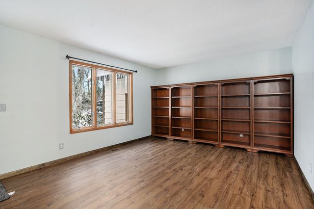 7078 S Brooks Road, Fruitport, MI 49415