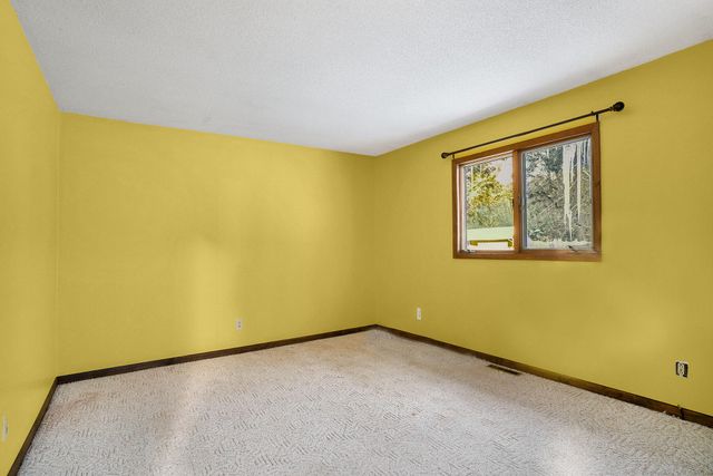 7078 S Brooks Road, Fruitport, MI 49415