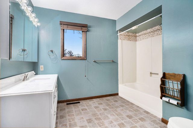 7078 S Brooks Road, Fruitport, MI 49415