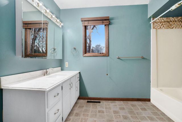 7078 S Brooks Road, Fruitport, MI 49415