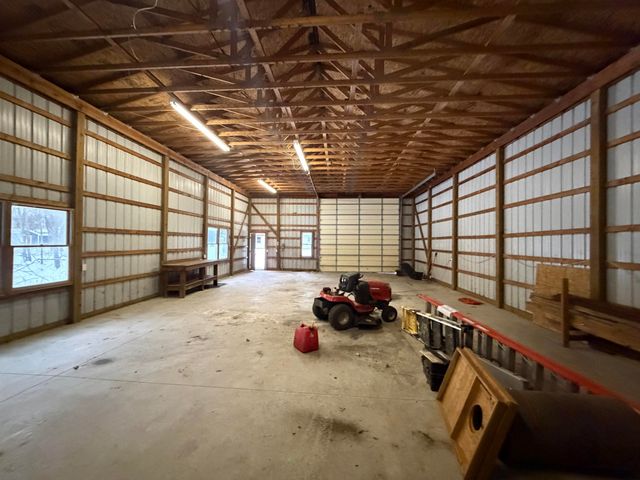 7078 S Brooks Road, Fruitport, MI 49415