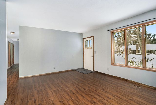 7078 S Brooks Road, Fruitport, MI 49415