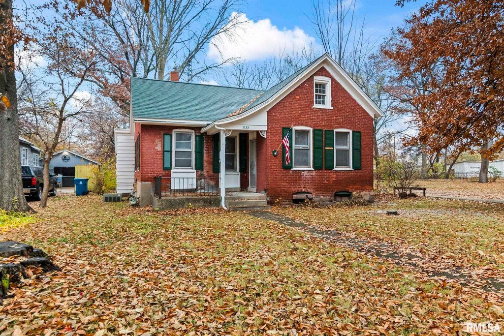 1133 N 3RD Street, Springfield, IL 62702