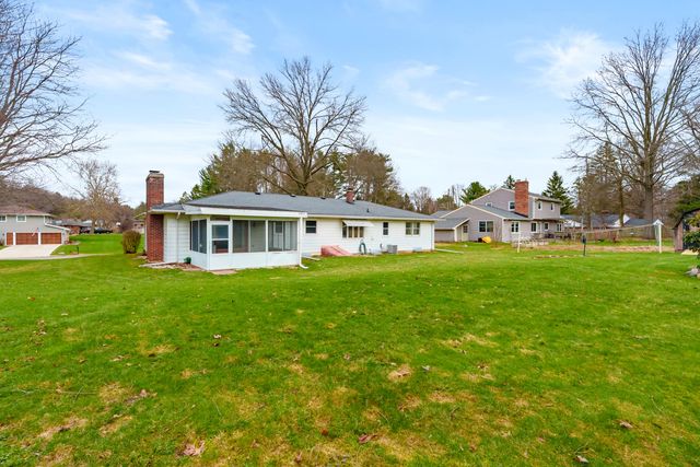 6201 Westlins Avenue, Kalamazoo, MI 49009