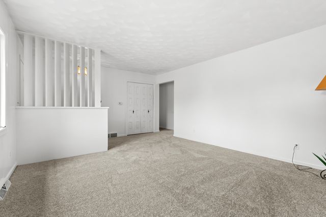 6201 Westlins Avenue, Kalamazoo, MI 49009