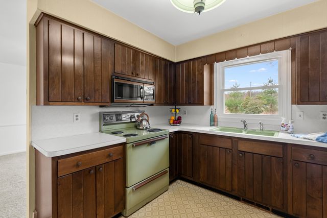 6201 Westlins Avenue, Kalamazoo, MI 49009