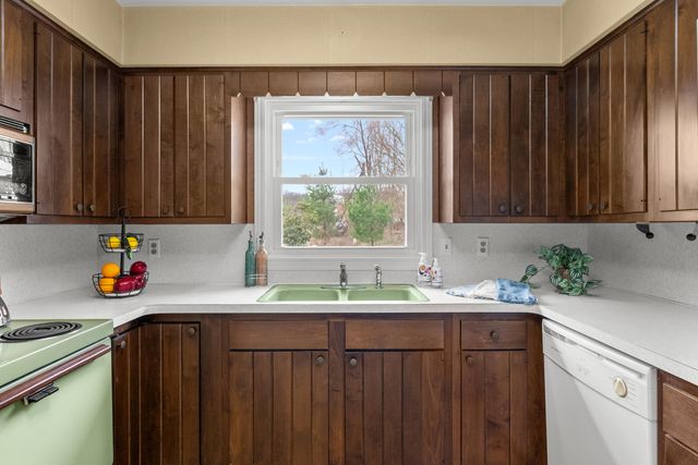 6201 Westlins Avenue, Kalamazoo, MI 49009