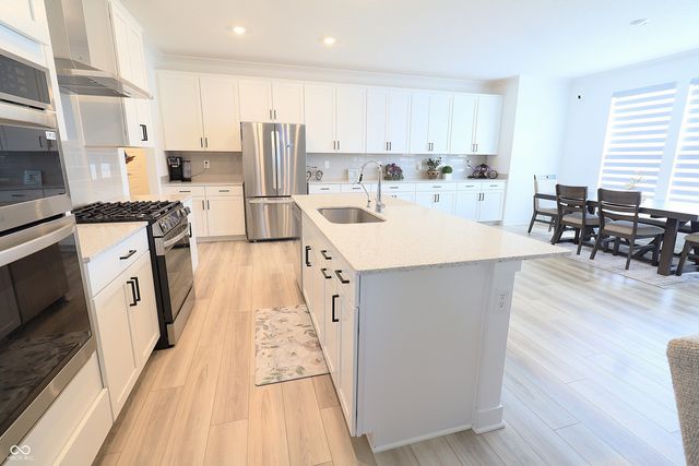 15329 Manderley Street, Fishers, IN 46040