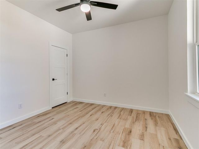 141 W Lynn Court Drive, Mustang, OK 73064