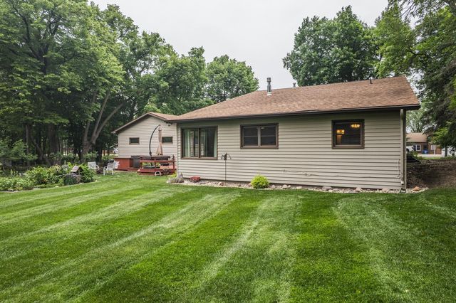 425 Shorewood Drive, Detroit Lakes, MN 56501