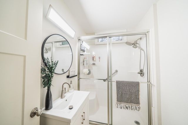 425 Shorewood Drive, Detroit Lakes, MN 56501