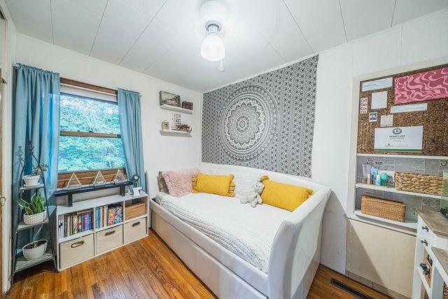 425 Shorewood Drive, Detroit Lakes, MN 56501