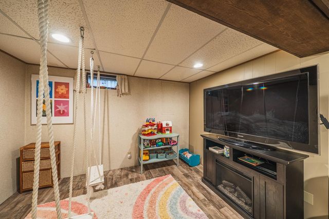 425 Shorewood Drive, Detroit Lakes, MN 56501