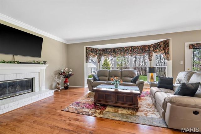 16923 Westridge Oaks Drive, Wildwood, MO 63040