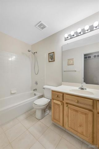 16923 Westridge Oaks Drive, Wildwood, MO 63040