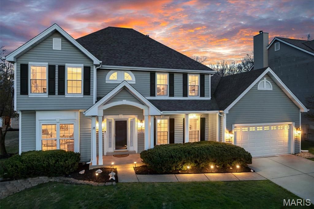 16923 Westridge Oaks Drive, Wildwood, MO 63040