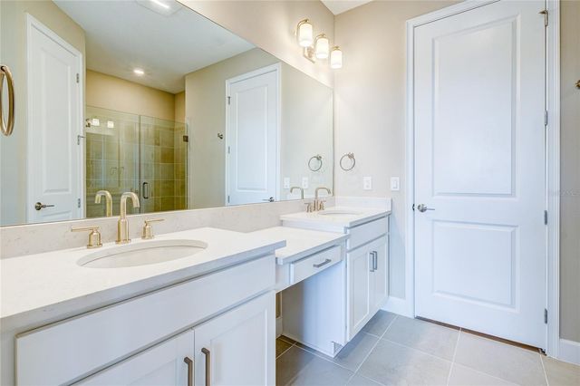 6094 MESA GLEN, Bradenton, FL 34203