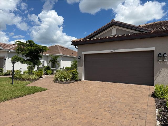 6094 MESA GLEN, Bradenton, FL 34203