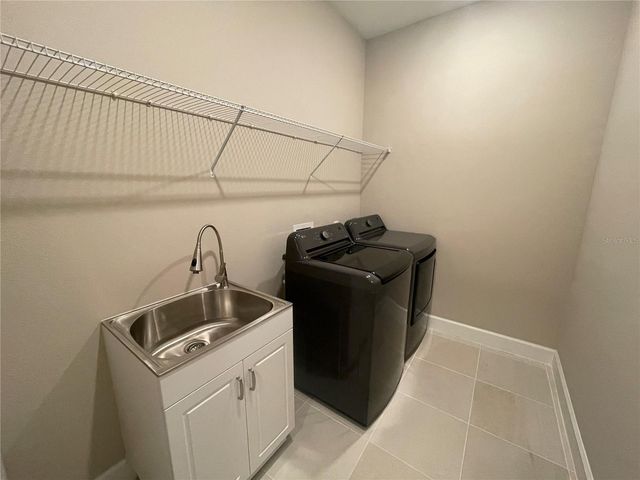6094 MESA GLEN, Bradenton, FL 34203
