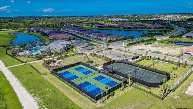 6094 MESA GLEN, Bradenton, FL 34203