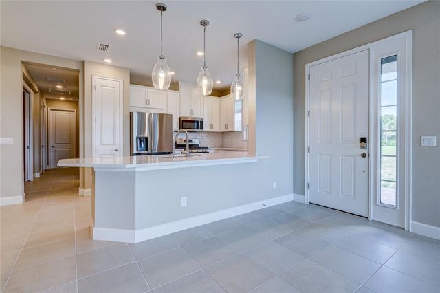 6094 MESA GLEN, Bradenton, FL 34203