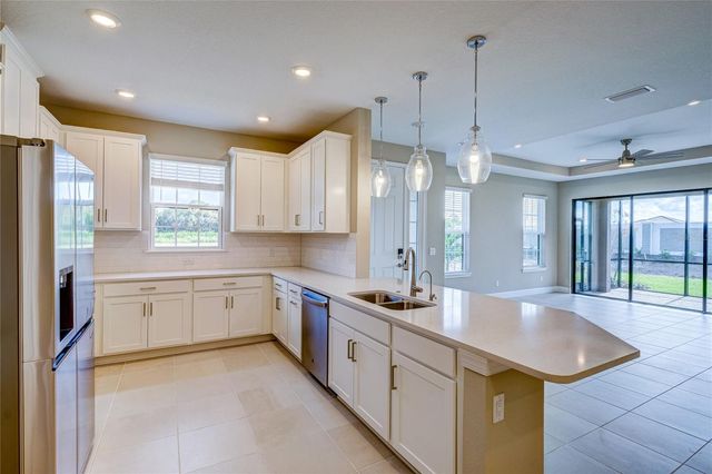 6094 MESA GLEN, Bradenton, FL 34203
