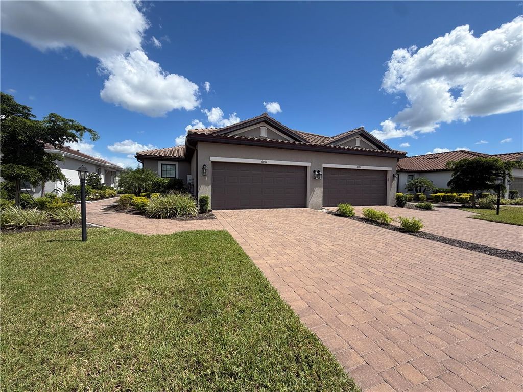 6094 MESA GLEN, Bradenton, FL 34203