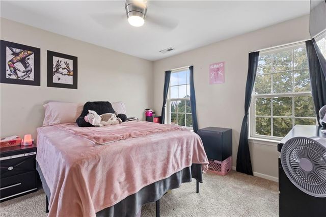 309 Waterside Dr Unit 37, Hampton, VA 23666