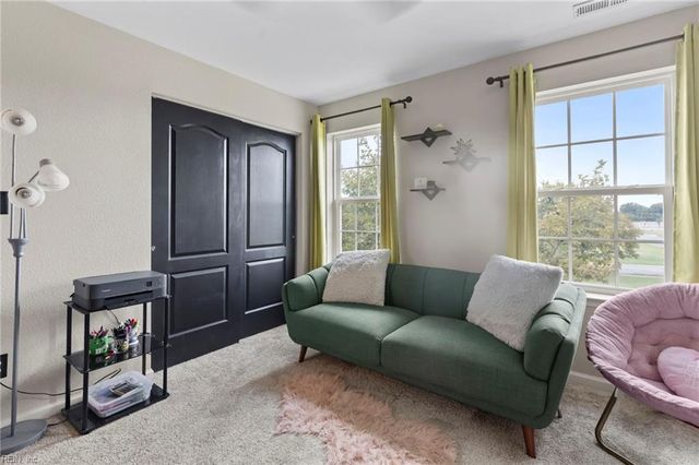 309 Waterside Dr Unit 37, Hampton, VA 23666