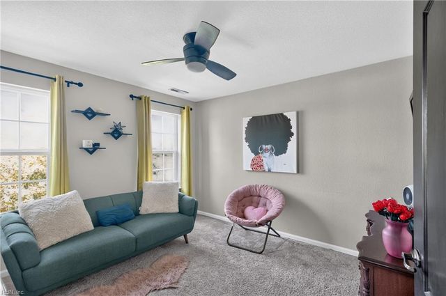 309 Waterside Dr Unit 37, Hampton, VA 23666