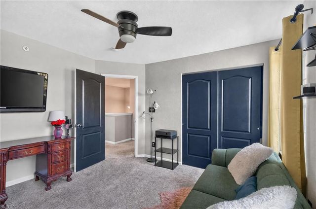309 Waterside Dr Unit 37, Hampton, VA 23666