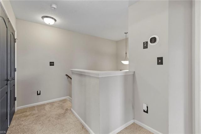 309 Waterside Dr Unit 37, Hampton, VA 23666
