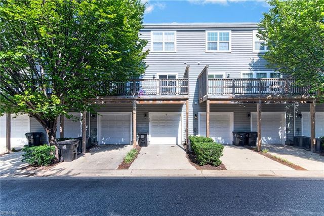 309 Waterside Dr Unit 37, Hampton, VA 23666